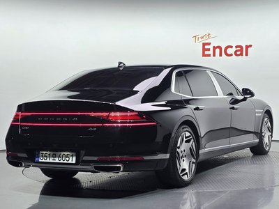 2022 Genesis G90 photo 4