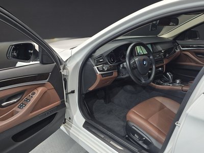BMW 5 SERIES - 10