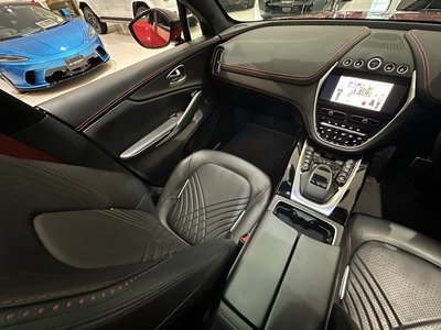 صورة 30 لـ 2021 Aston Martin DBX