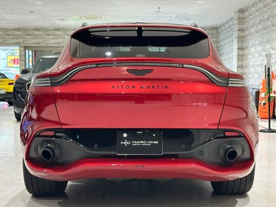 2021 Aston Martin DBX photo 9