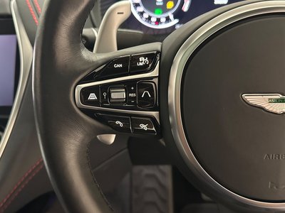 صورة 33 لـ 2021 Aston Martin DBX