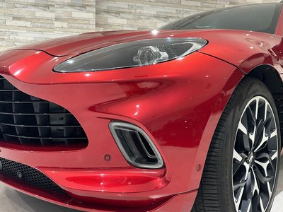 2021 Aston Martin DBX photo 5