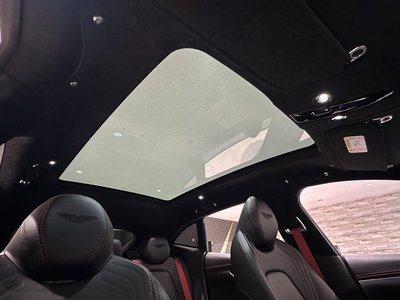 صورة 46 لـ 2021 Aston Martin DBX