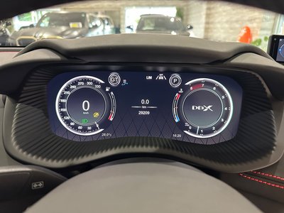 صورة 36 لـ 2021 Aston Martin DBX