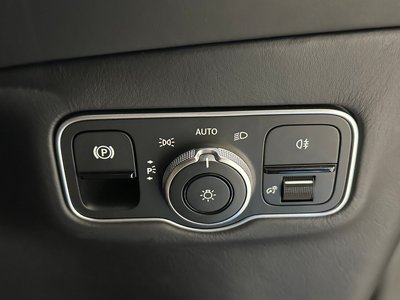 صورة 45 لـ 2021 Aston Martin DBX