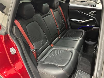 صورة 19 لـ 2021 Aston Martin DBX