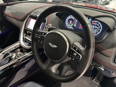 صورة 32 لـ 2021 Aston Martin DBX