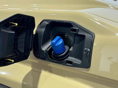 TOYOTA LAND CRUISER 70 - 8