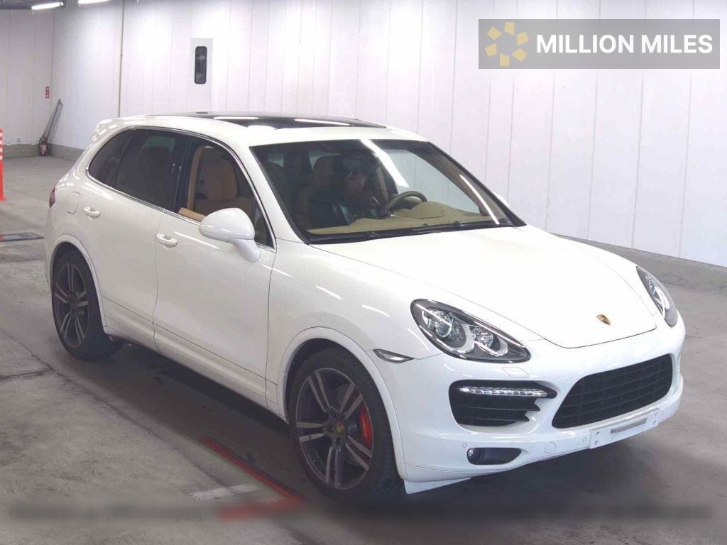 PORSCHE CAYENNE - View 1