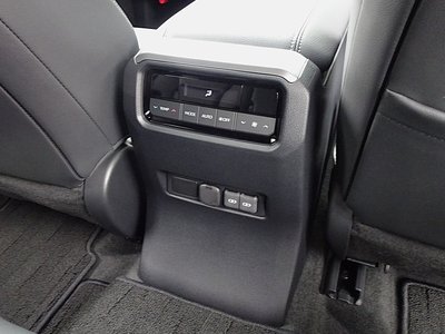 2025 Toyota LAND CRUISER 250 — миниатюра 19