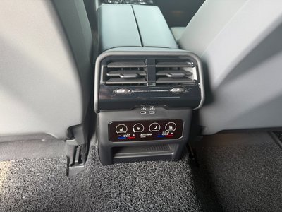 2025 BMW 5 SERIES — миниатюра 13