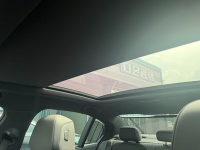 2025 BMW 5 SERIES — миниатюра 17