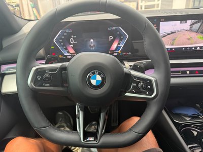 2025 BMW 5 SERIES — фото 8