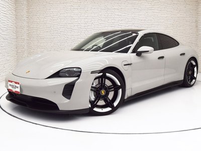 صورة 3 لـ 2023 Porsche TAYCAN