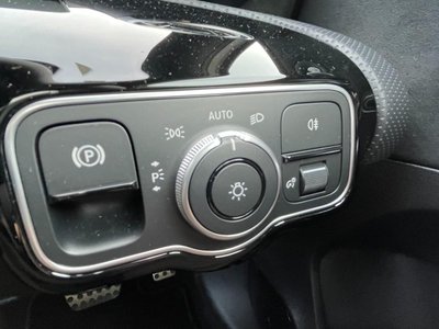 MERCEDES-BENZ A-CLASS - 10