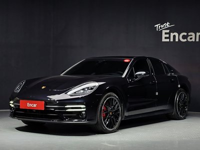 PORSCHE PANAMERA - 1