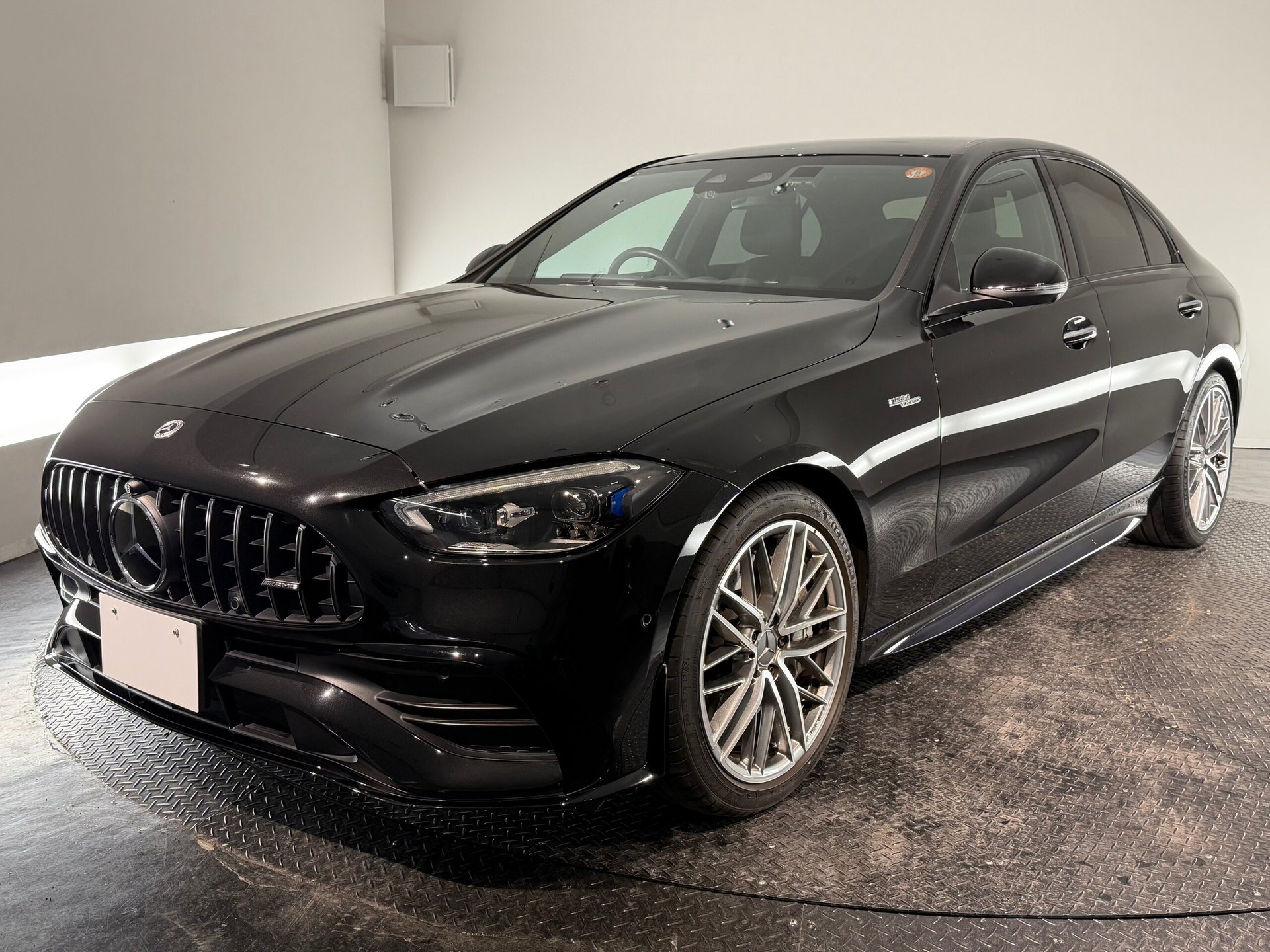 MERCEDES-BENZ C-CLASS AMG - View 1