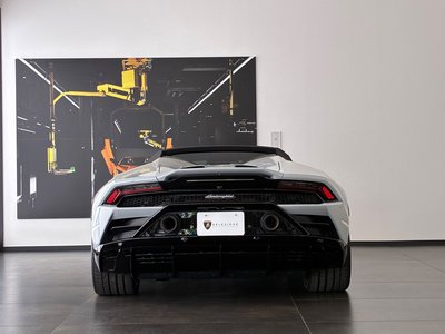 صورة 3 لـ 2023 Lamborghini HURACAN SPYDER