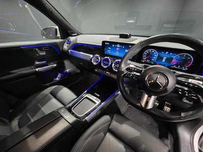 MERCEDES-BENZ GLB - 10