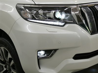 TOYOTA LAND CRUISER PRADO - 10