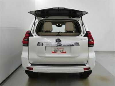 TOYOTA LAND CRUISER PRADO - 7