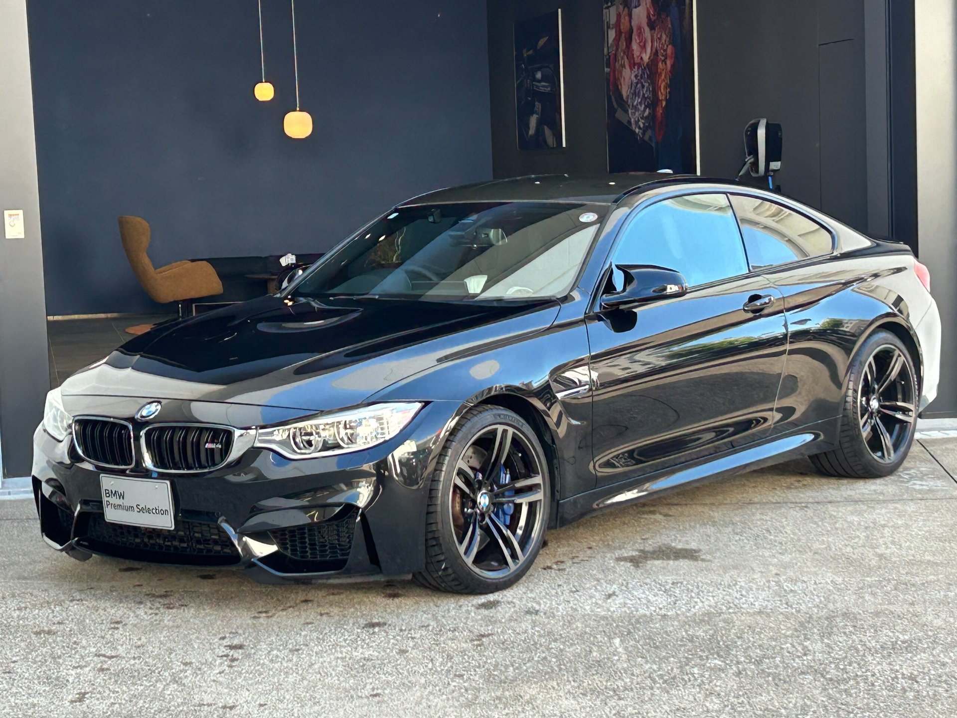 BMW M4 COUPE - View 1