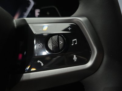 2025 BMW 5 SERIES — миниатюра 32