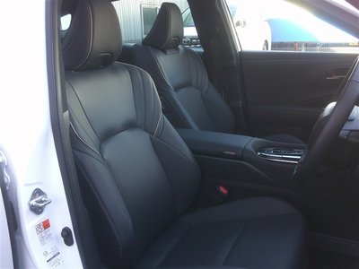 TOYOTA CROWN CROSSOVER - 9