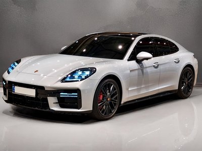 PORSCHE PANAMERA - 1