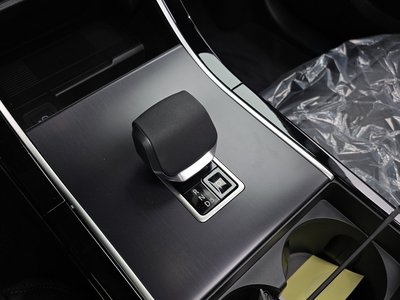 صورة مصغرة 12 لـ 2026 LAND Rover RANGE ROVER VELAR