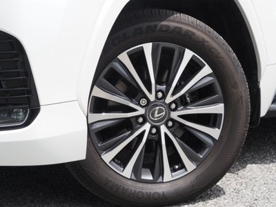 صورة مصغرة 17 لـ 2023 Lexus LX
