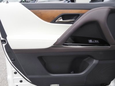 صورة مصغرة 68 لـ 2023 Lexus LX