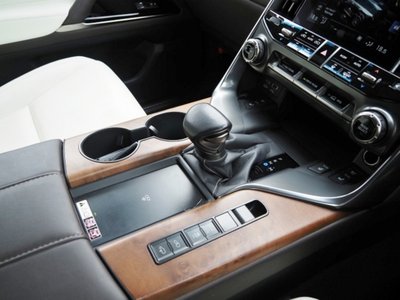 صورة مصغرة 58 لـ 2023 Lexus LX