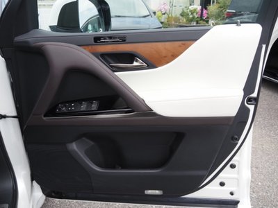 صورة مصغرة 69 لـ 2023 Lexus LX