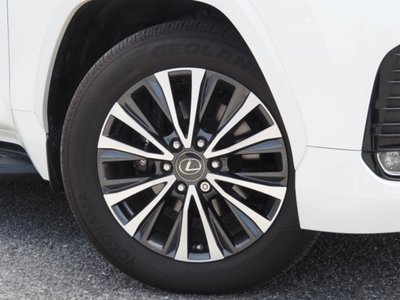 صورة مصغرة 16 لـ 2023 Lexus LX