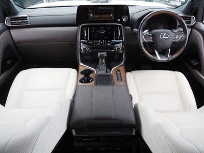 صورة مصغرة 22 لـ 2023 Lexus LX