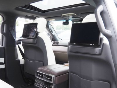 صورة مصغرة 31 لـ 2023 Lexus LX