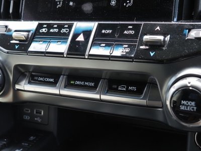 صورة مصغرة 60 لـ 2023 Lexus LX