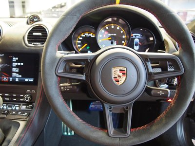 2025 Porsche 718 SPYDER thumbnail 38
