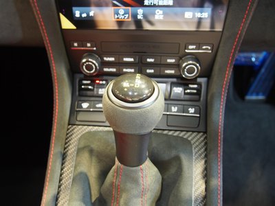 2025 Porsche 718 SPYDER thumbnail 42