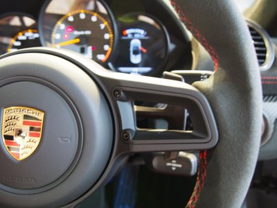 2025 Porsche 718 SPYDER thumbnail 37