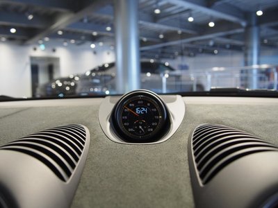 2025 Porsche 718 SPYDER thumbnail 39