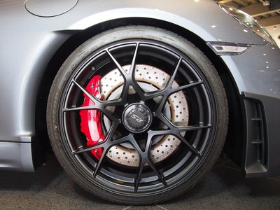 2025 Porsche 718 SPYDER thumbnail 13