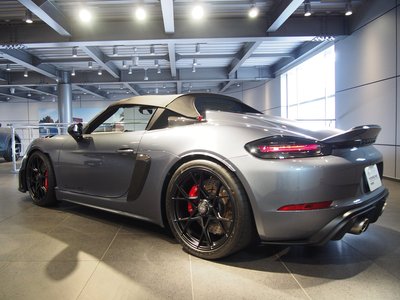 2025 Porsche 718 SPYDER photo 4