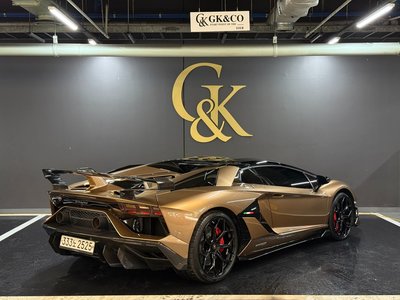 LAMBORGHINI AVENTADOR - 3