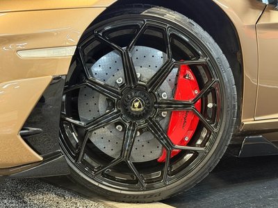 LAMBORGHINI AVENTADOR - 6