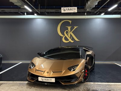 LAMBORGHINI AVENTADOR - 4