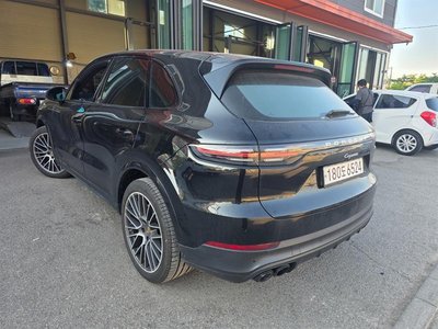 PORSCHE CAYENNE - 7