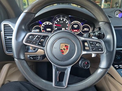 PORSCHE CAYENNE - 10