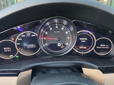 PORSCHE CAYENNE - 9